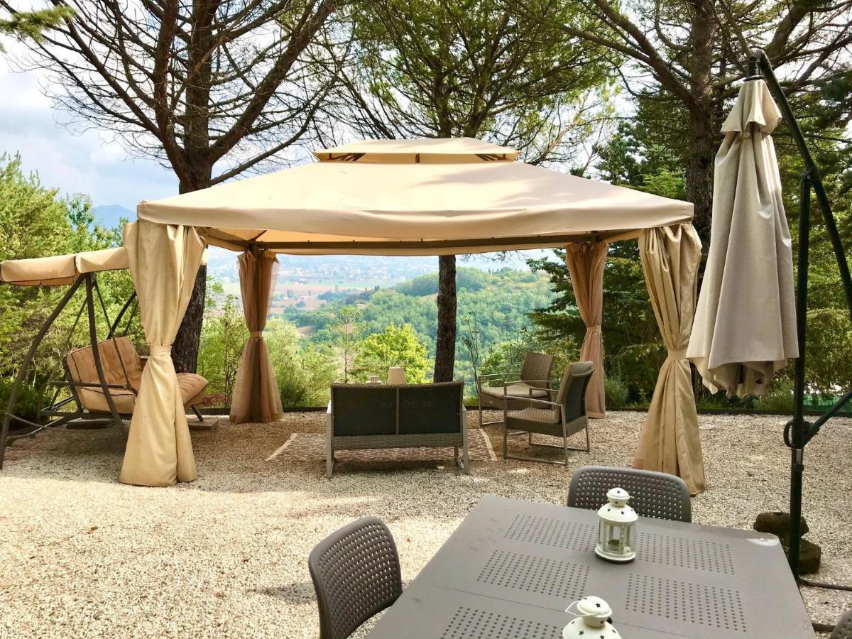 La Panoramica Gubbio - Maison De Charme - Casette E Appartamenti Self Catering Per Vacanze Meravigliose! Экстерьер фото