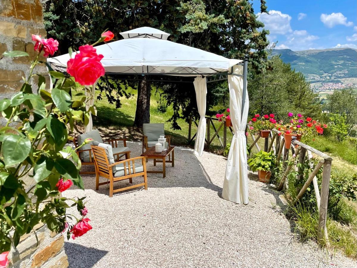 La Panoramica Gubbio - Maison De Charme - Casette E Appartamenti Self Catering Per Vacanze Meravigliose! Экстерьер фото
