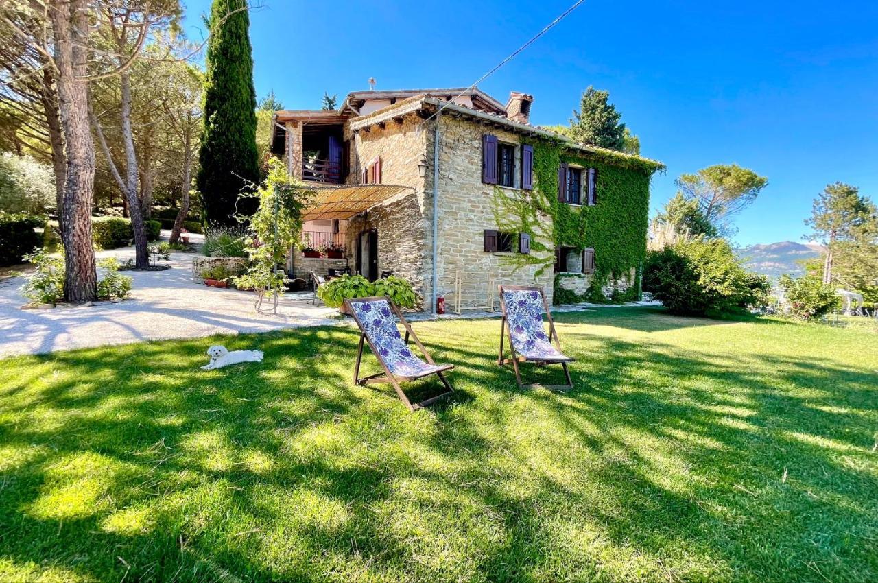 La Panoramica Gubbio - Maison De Charme - Casette E Appartamenti Self Catering Per Vacanze Meravigliose! Экстерьер фото