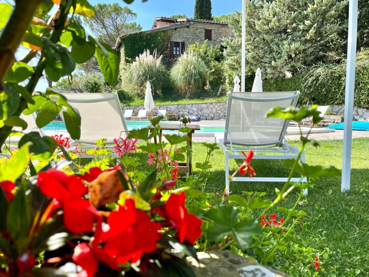 La Panoramica Gubbio - Maison De Charme - Casette E Appartamenti Self Catering Per Vacanze Meravigliose! Экстерьер фото