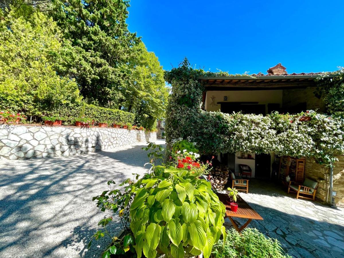 La Panoramica Gubbio - Maison De Charme - Casette E Appartamenti Self Catering Per Vacanze Meravigliose! Экстерьер фото