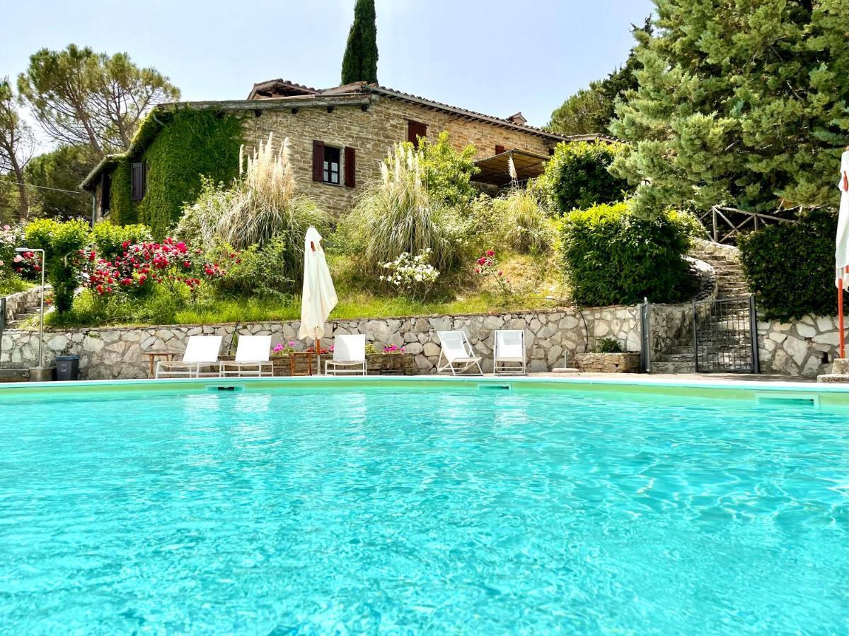 La Panoramica Gubbio - Maison De Charme - Casette E Appartamenti Self Catering Per Vacanze Meravigliose! Экстерьер фото