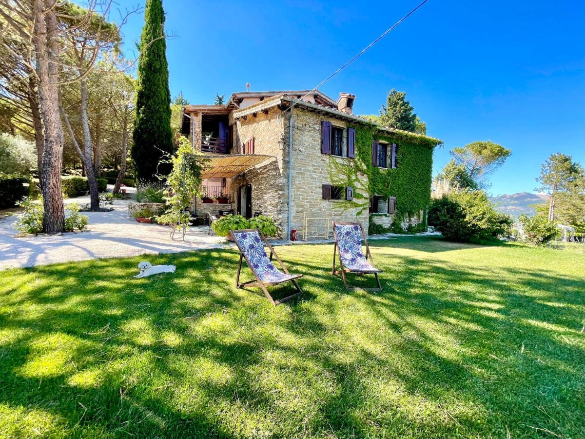La Panoramica Gubbio - Maison De Charme - Casette E Appartamenti Self Catering Per Vacanze Meravigliose! Экстерьер фото