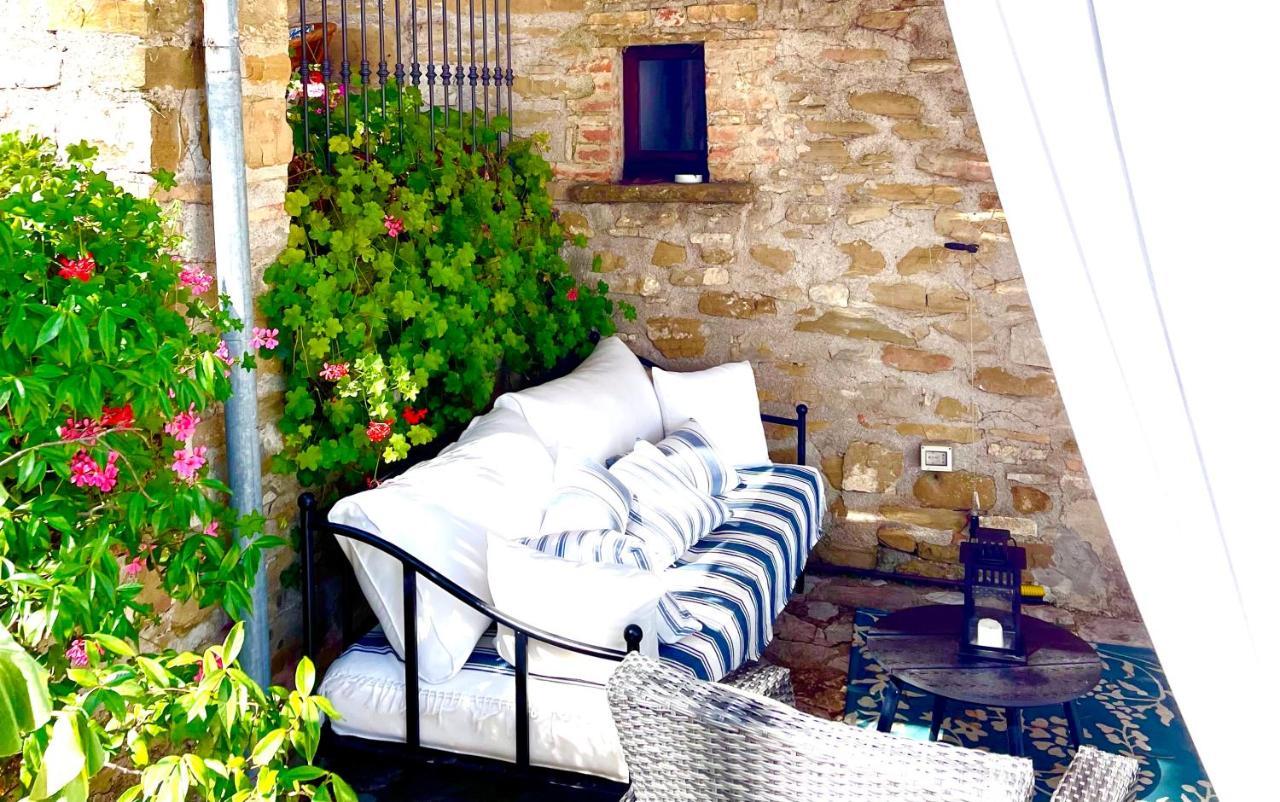 La Panoramica Gubbio - Maison De Charme - Casette E Appartamenti Self Catering Per Vacanze Meravigliose! Экстерьер фото